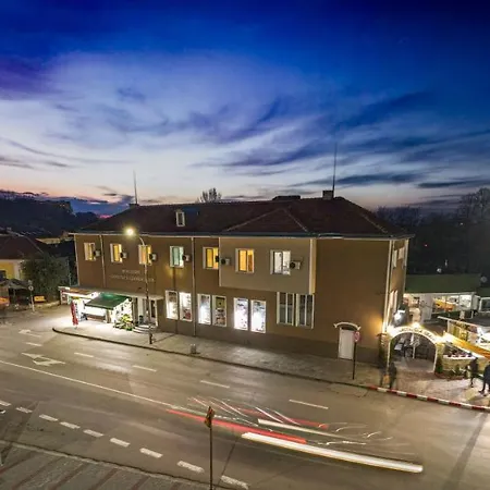 Bed & Breakfast Пансион - Димитър Хадживасилев 3*