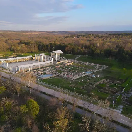 Bed & Breakfast Пансион - Димитър Хадживасилев 3*